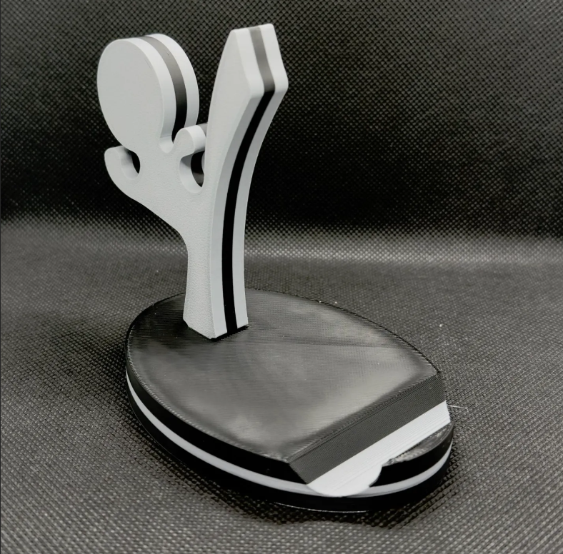 Ninja Phone Stand 3 — 3D printed by Moon Studio 3D